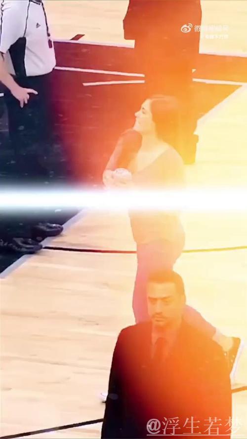 拉塞尔前女友与王哲林的扔毛巾对比，谁更“伤害”？